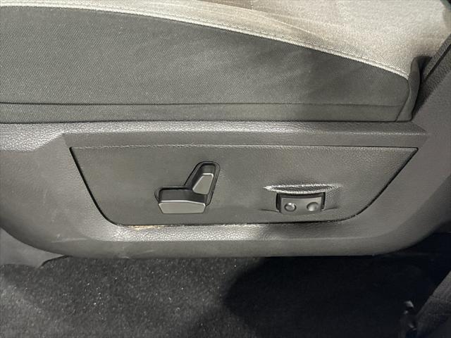 used 2022 Ram 1500 Classic car, priced at $28,370