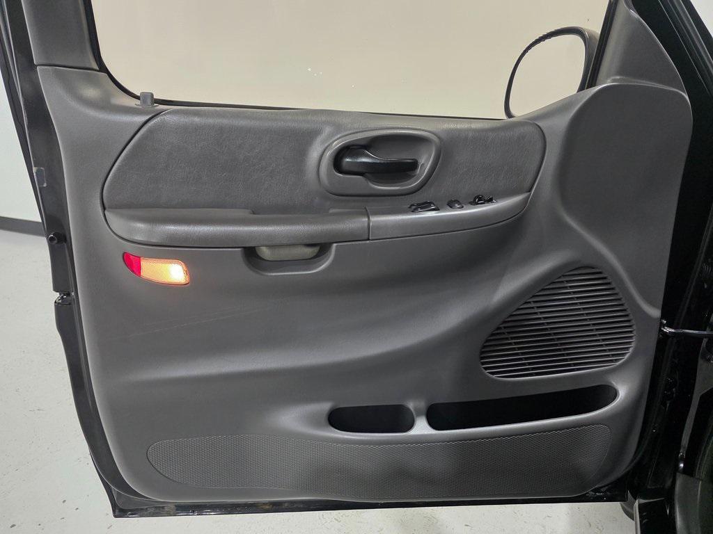 used 2001 Ford F-150 car, priced at $7,984