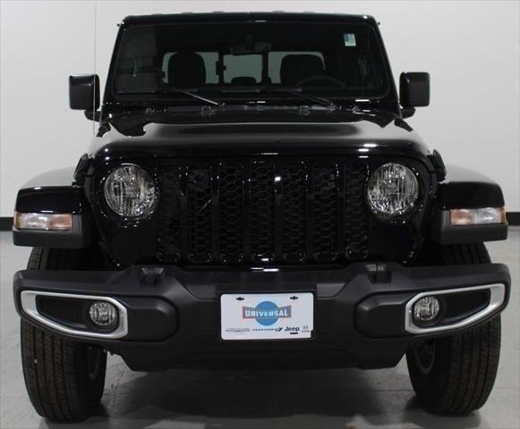 new 2023 Jeep Gladiator car, priced at $42,967