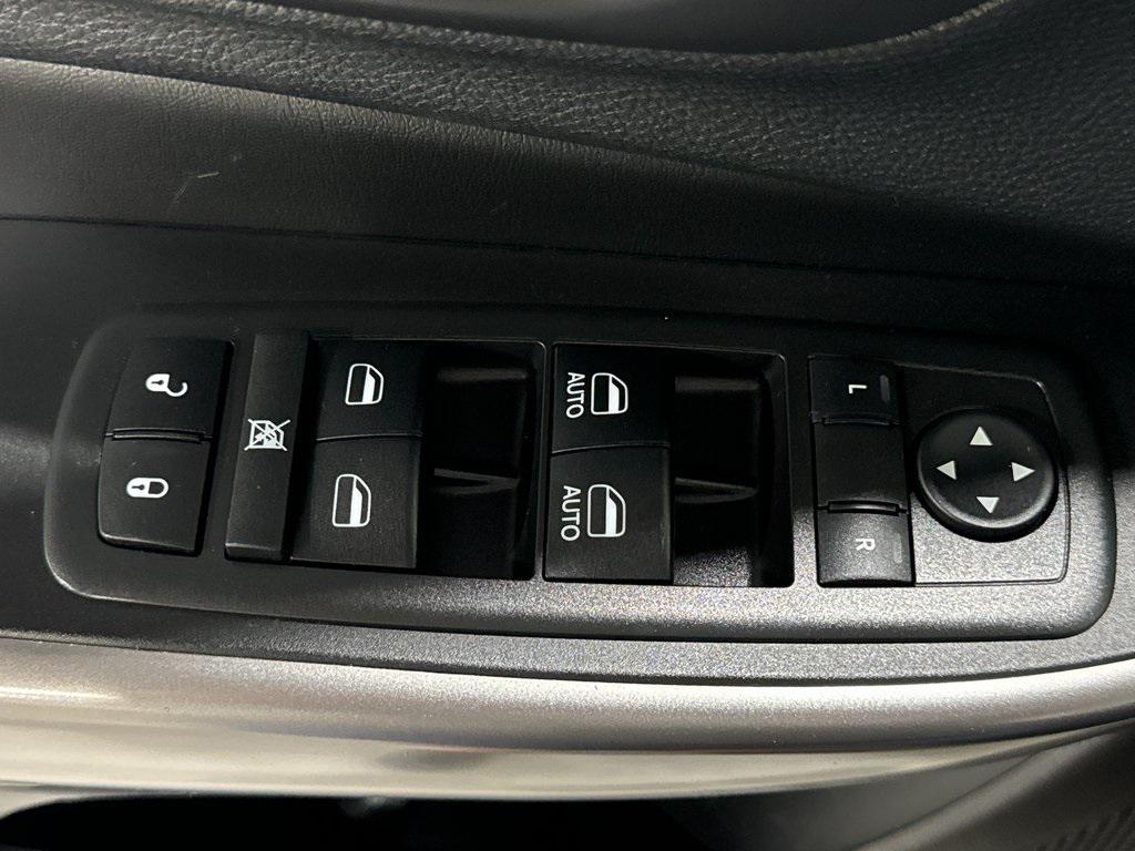 used 2019 Jeep Cherokee car, priced at $20,650