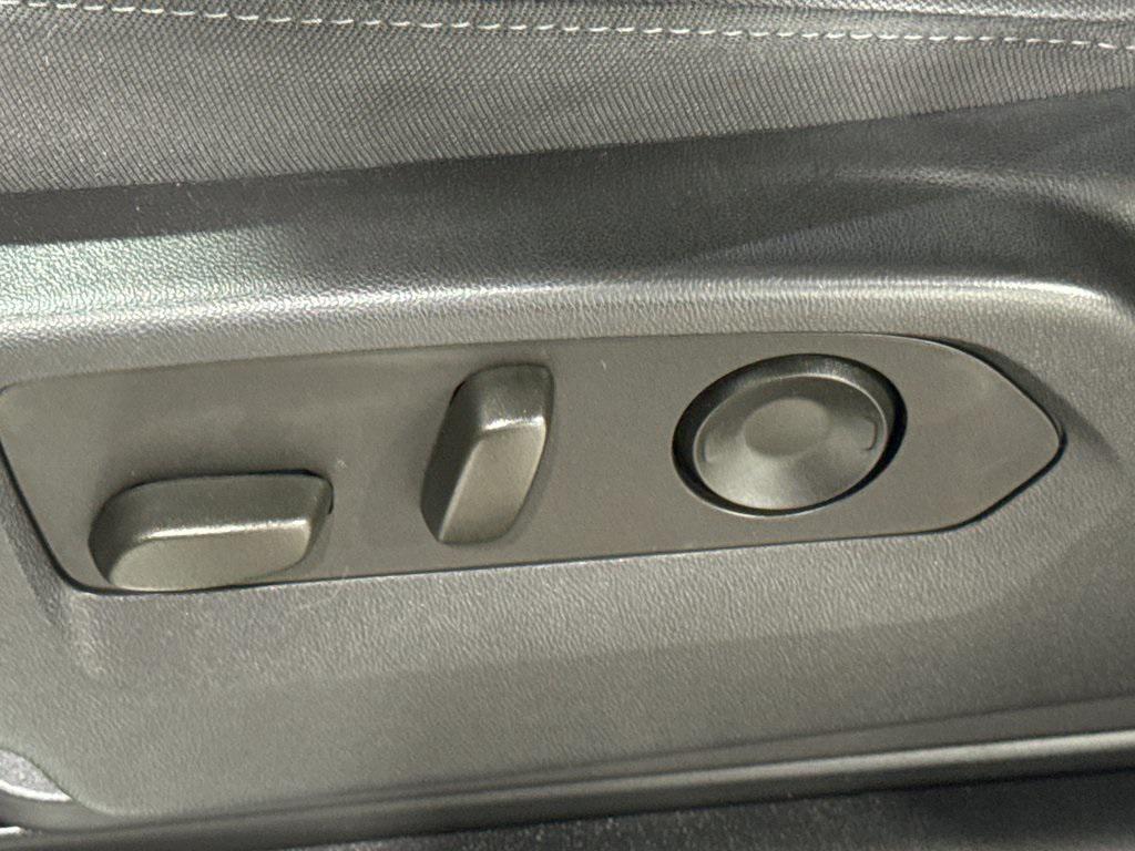 used 2023 Chevrolet Silverado 1500 car, priced at $32,711