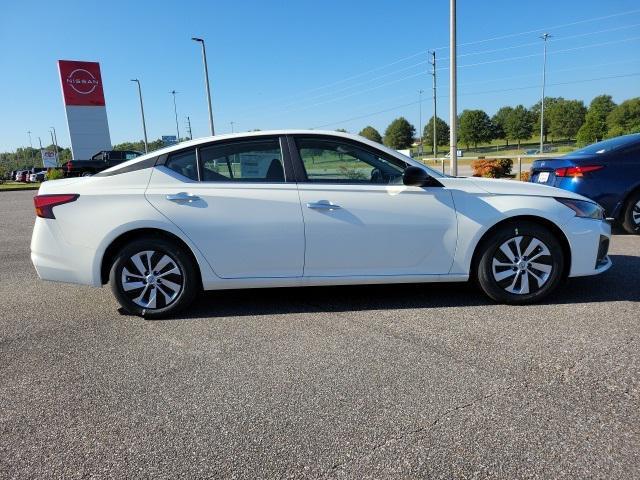 new 2025 Nissan Altima car, priced at $25,552