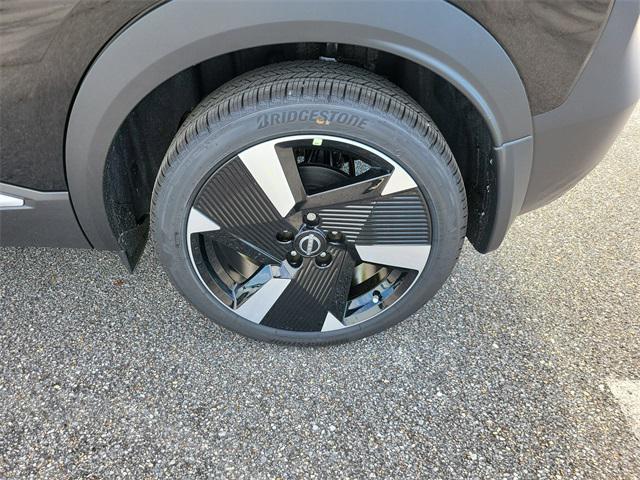 new 2025 Nissan Kicks car, priced at $28,879