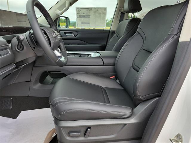 new 2025 Nissan Armada car, priced at $56,354