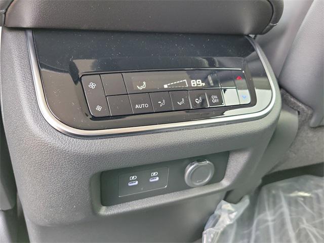 new 2025 Nissan Armada car, priced at $56,354