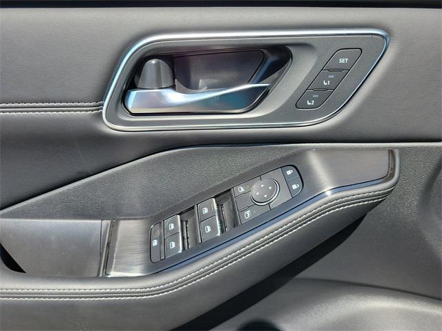 new 2025 Nissan Rogue car, priced at $41,637