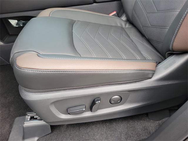 new 2025 Nissan Pathfinder car, priced at $47,952