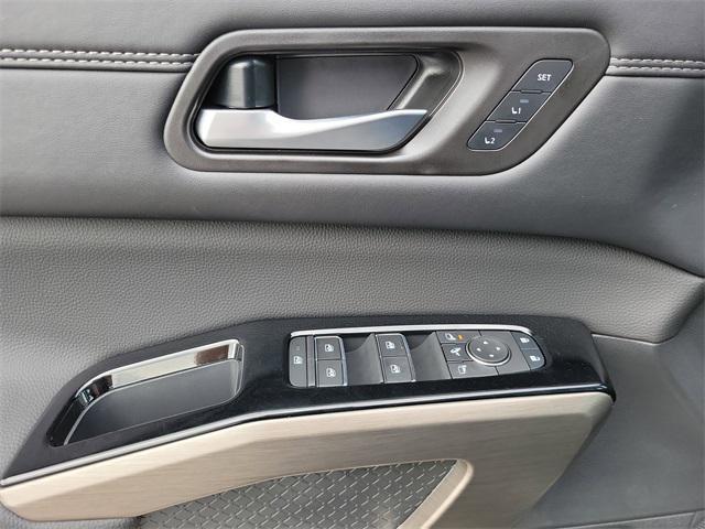 new 2025 Nissan Pathfinder car, priced at $47,952