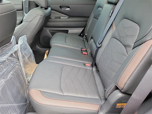 new 2025 Nissan Pathfinder car, priced at $47,952