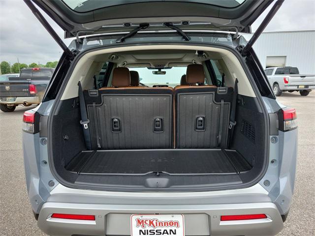new 2025 Nissan Pathfinder car, priced at $49,977