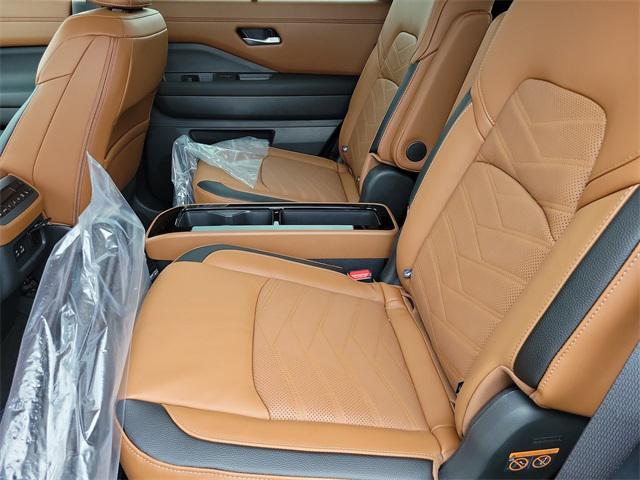 new 2025 Nissan Pathfinder car, priced at $49,977