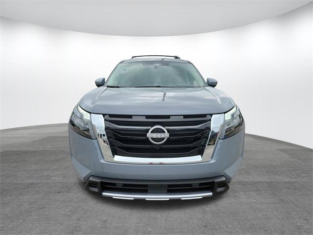 new 2025 Nissan Pathfinder car, priced at $49,977