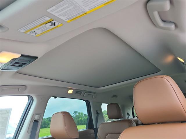 new 2025 Nissan Pathfinder car, priced at $49,977