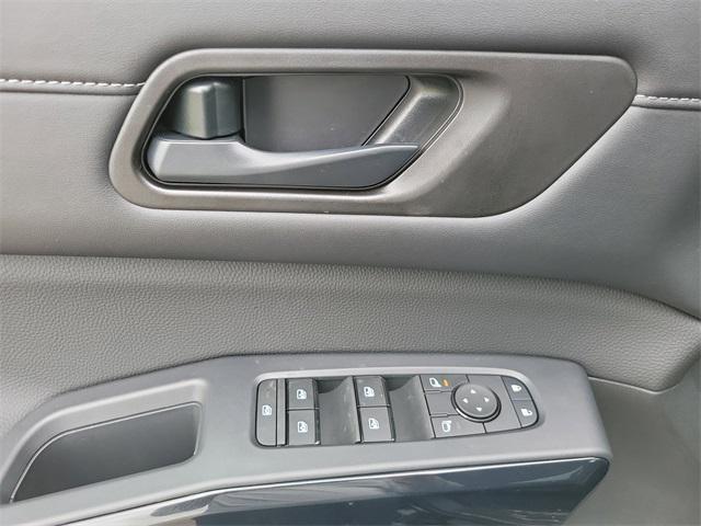 new 2025 Nissan Pathfinder car, priced at $35,128