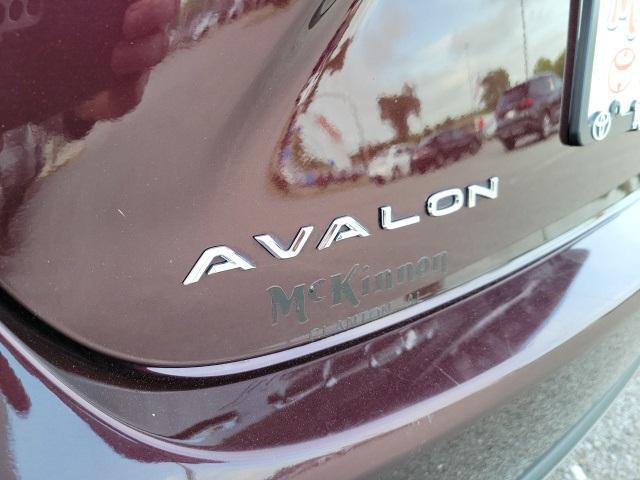 used 2018 Toyota Avalon Hybrid car, priced at $18,900