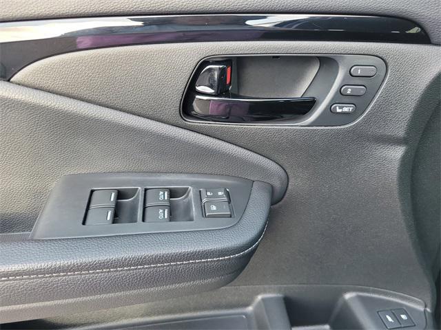used 2022 Honda Passport car, priced at $33,298