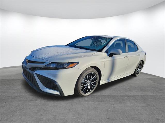 used 2024 Toyota Camry Hybrid car, priced at $29,900