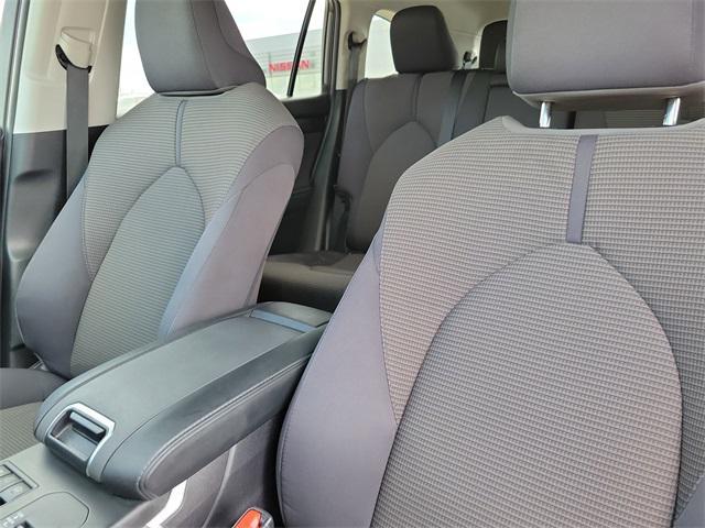 used 2023 Toyota Highlander car, priced at $32,995