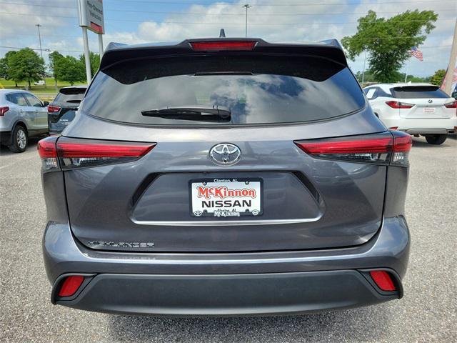 used 2023 Toyota Highlander car, priced at $32,995