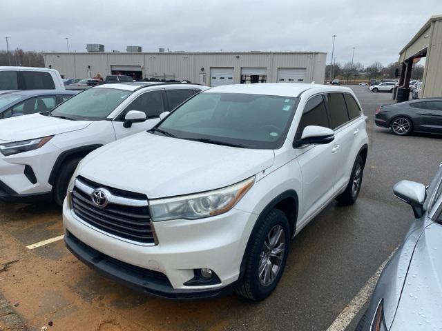 used 2016 Toyota Highlander car, priced at $17,902