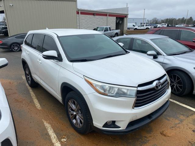 used 2016 Toyota Highlander car, priced at $17,902