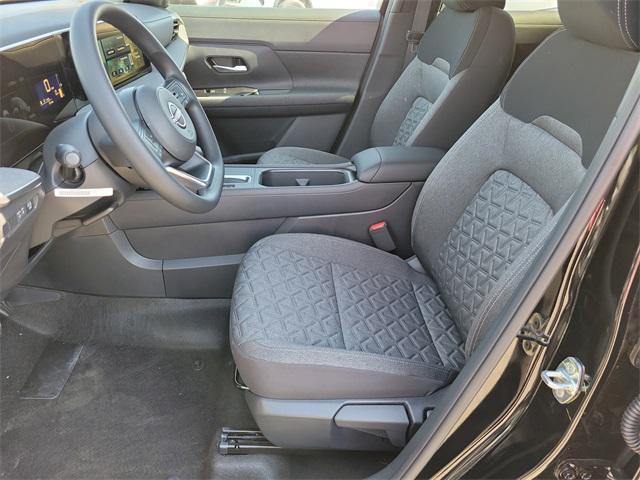 new 2025 Nissan Kicks car, priced at $27,287