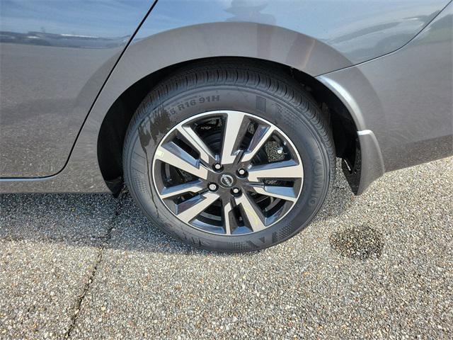 new 2025 Nissan Versa car, priced at $20,958
