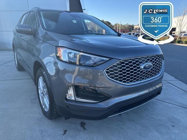 used 2024 Ford Edge car, priced at $30,000