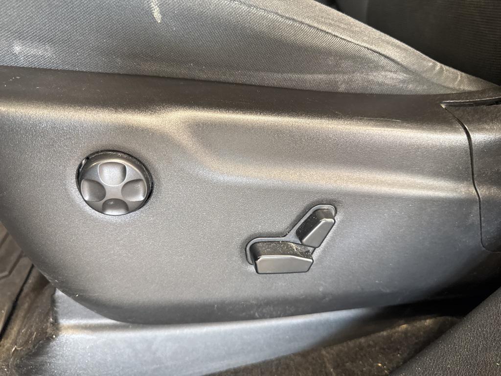 used 2015 Jeep Grand Cherokee car, priced at $9,596