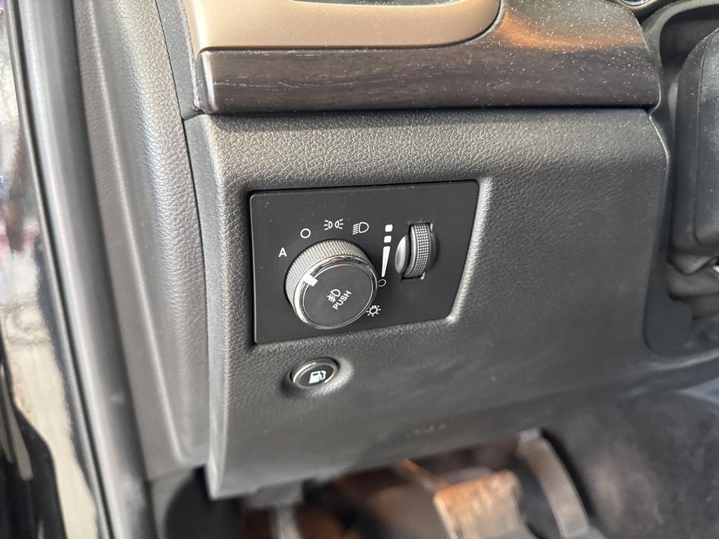used 2015 Jeep Grand Cherokee car, priced at $9,596