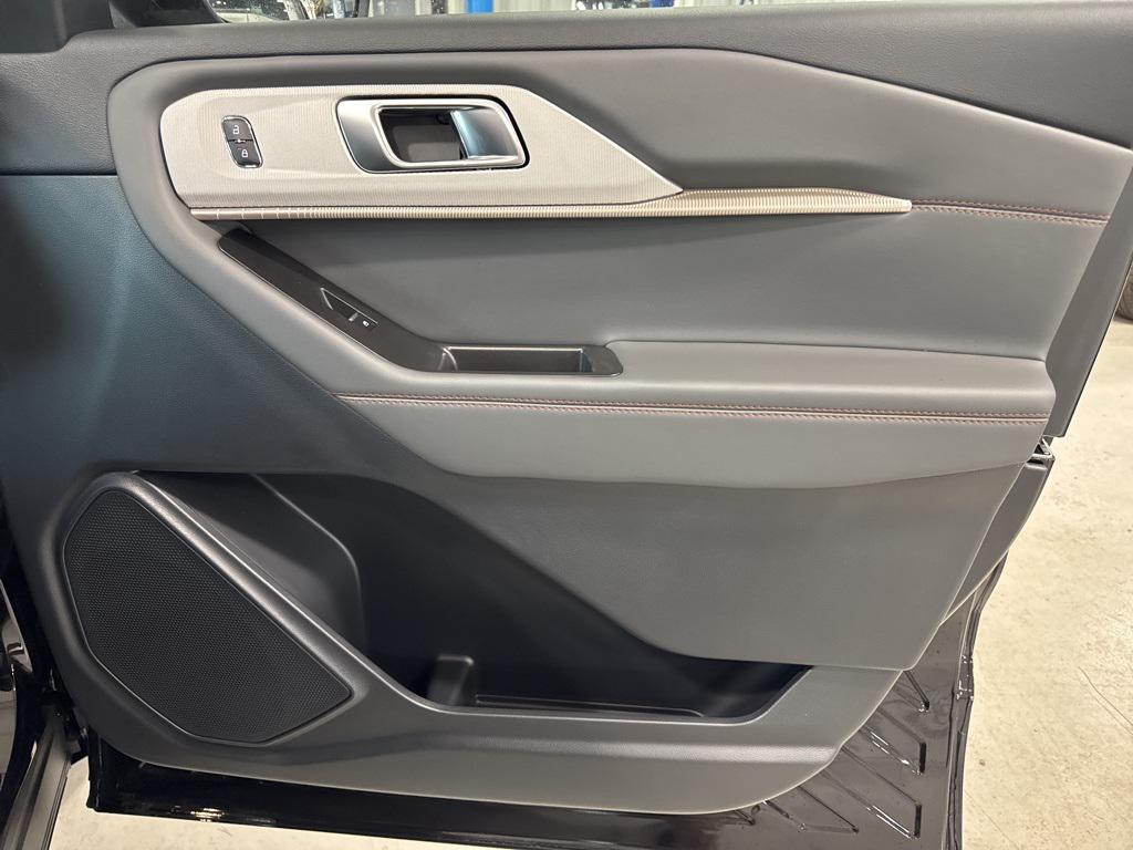 new 2025 Ford Explorer car, priced at $49,515