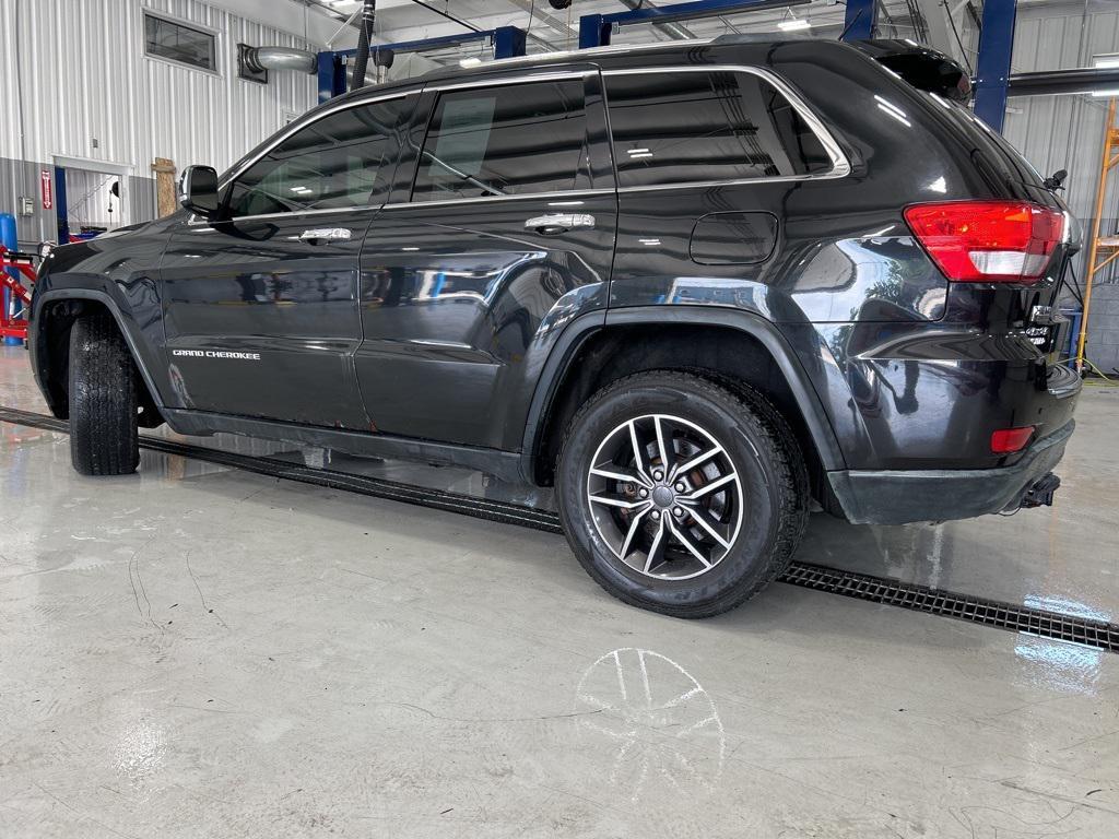 used 2013 Jeep Grand Cherokee car, priced at $9,000