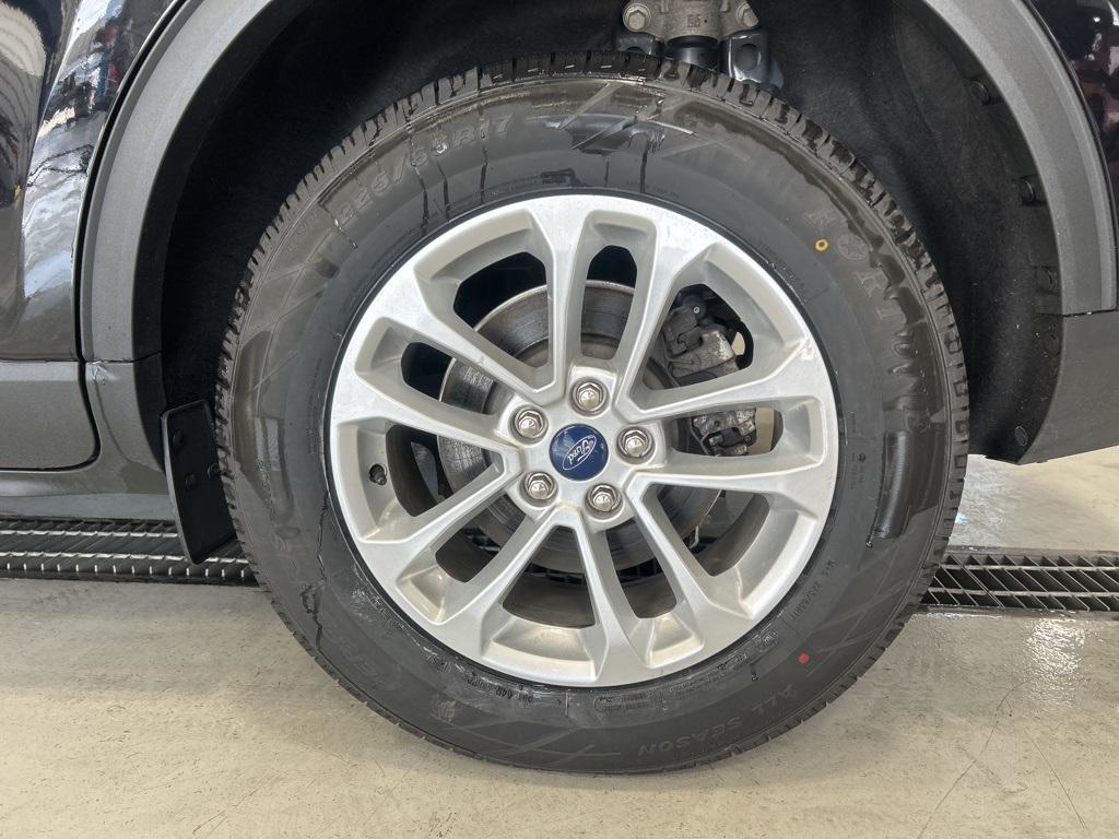 used 2022 Ford Escape car, priced at $17,995