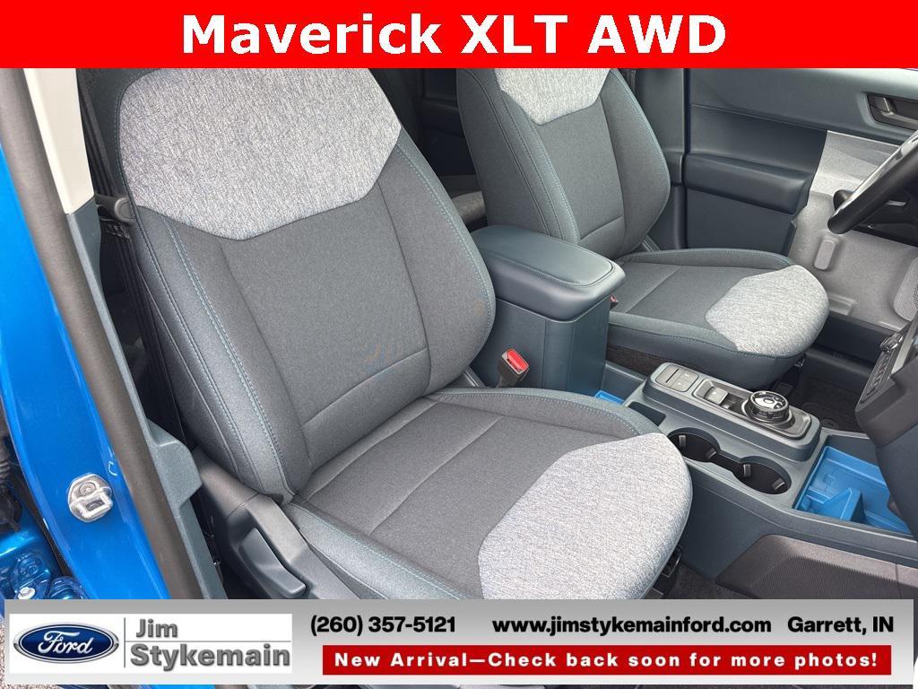 new 2025 Ford Maverick car, priced at $34,005