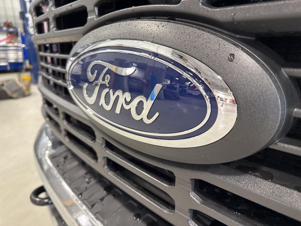 new 2025 Ford F-250 car, priced at $67,560