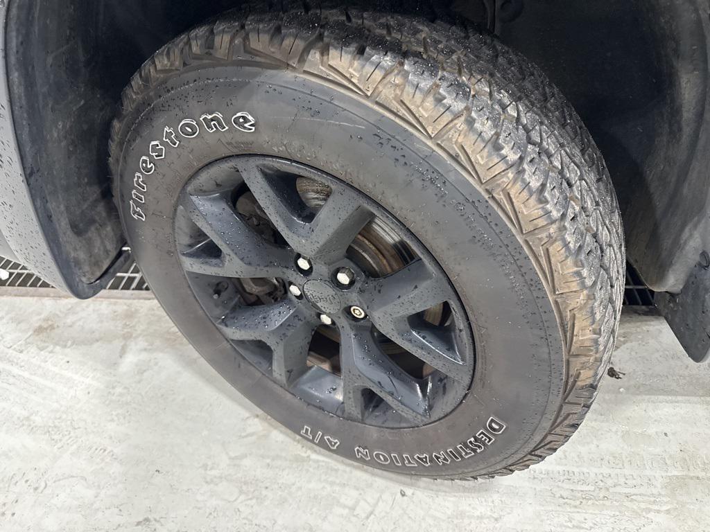 used 2018 Jeep Cherokee car, priced at $17,500