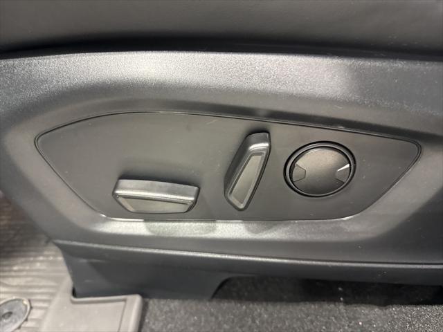 new 2025 Ford Explorer car, priced at $52,585