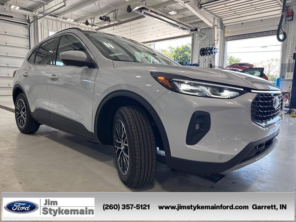 new 2025 Ford Escape PHEV car, priced at $45,220