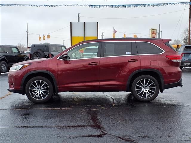 used 2018 Toyota Highlander car, priced at $21,995