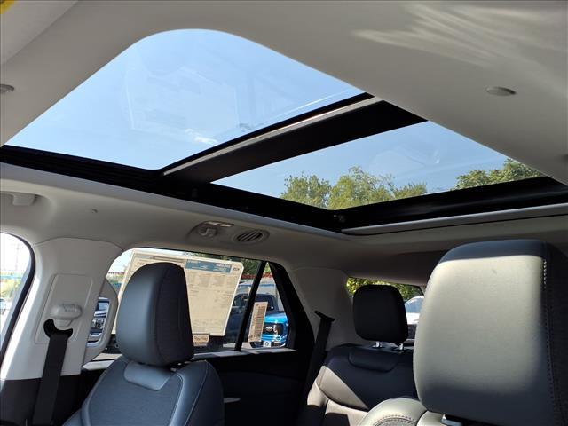 new 2025 Ford Explorer car, priced at $51,250