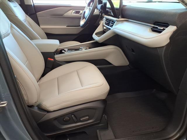 new 2025 Ford Explorer car, priced at $51,865