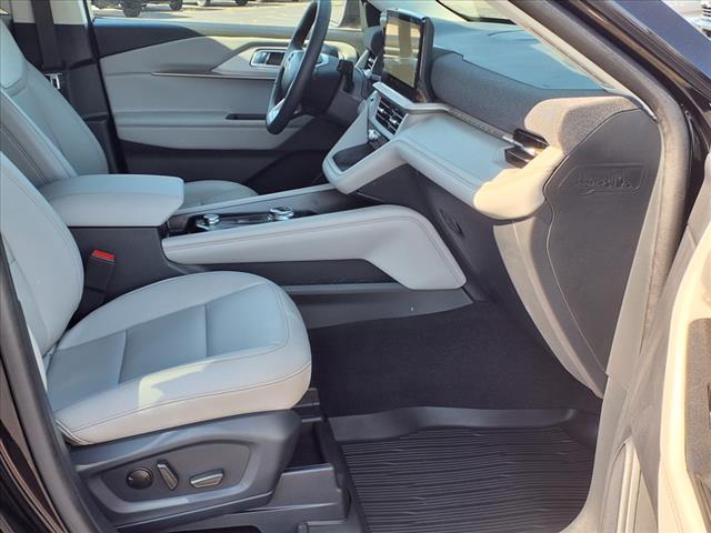 new 2025 Ford Explorer car