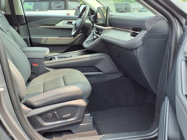new 2025 Ford Explorer car, priced at $48,185