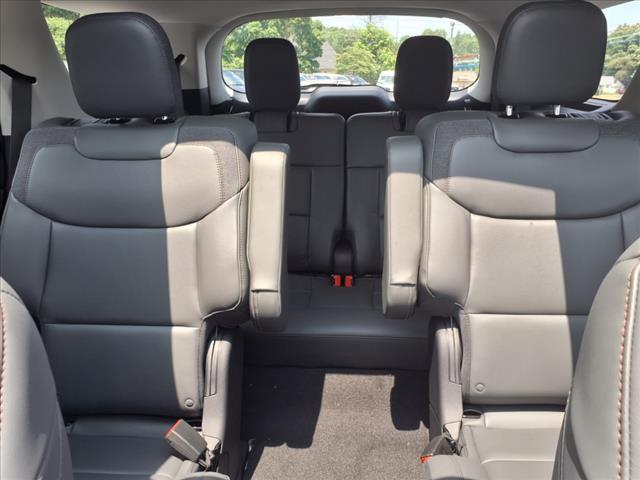 new 2025 Ford Explorer car