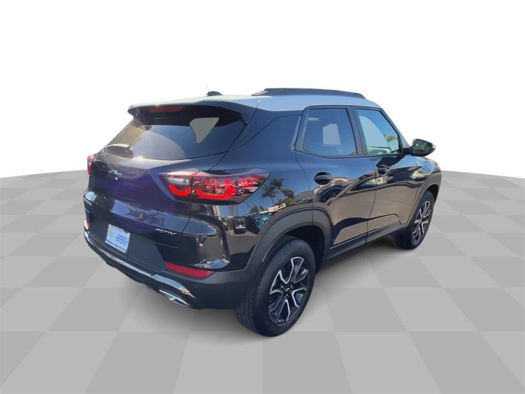 new 2025 Chevrolet TrailBlazer car, priced at $27,900