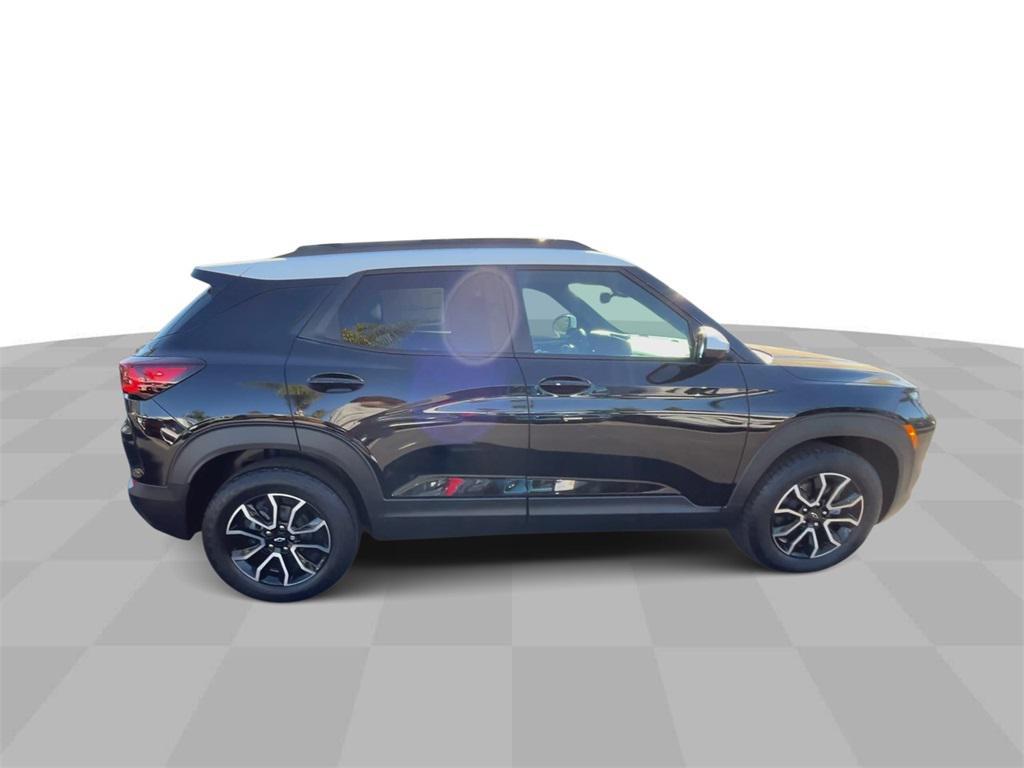 new 2025 Chevrolet TrailBlazer car, priced at $27,900