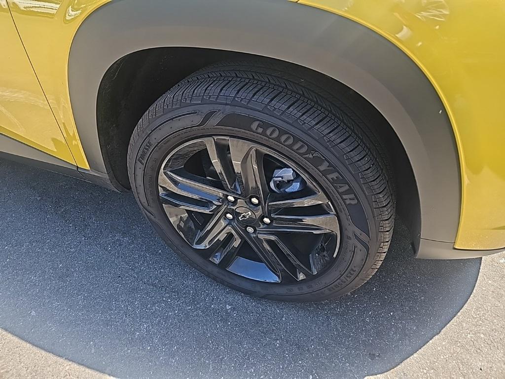 new 2025 Chevrolet Trax car, priced at $24,206