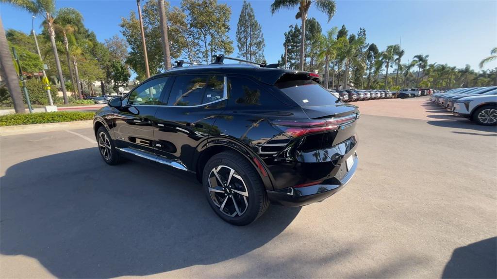 used 2025 Chevrolet Equinox EV car, priced at $39,900