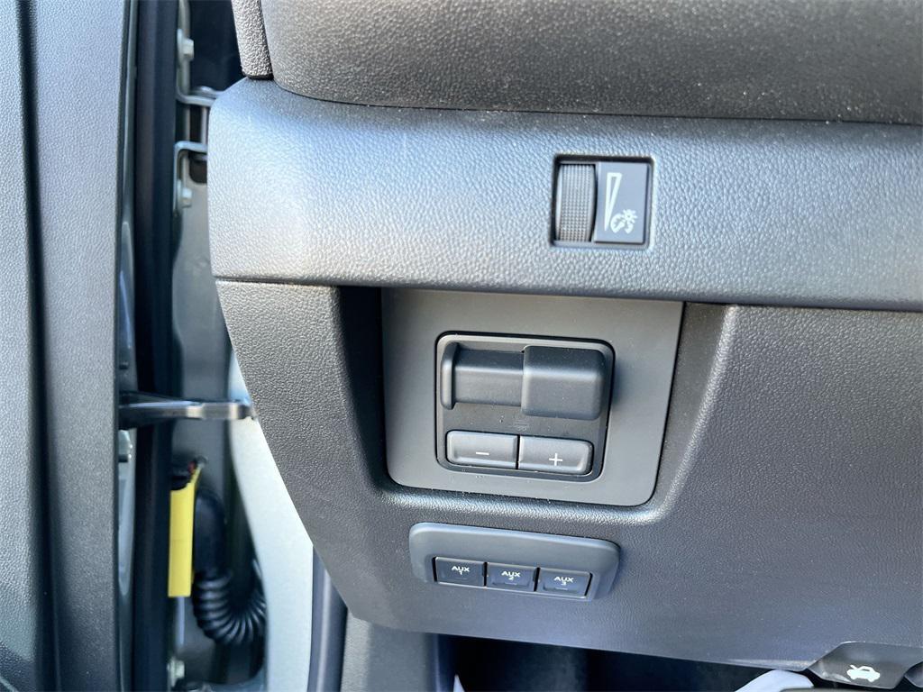 new 2025 Chevrolet Colorado car, priced at $49,043