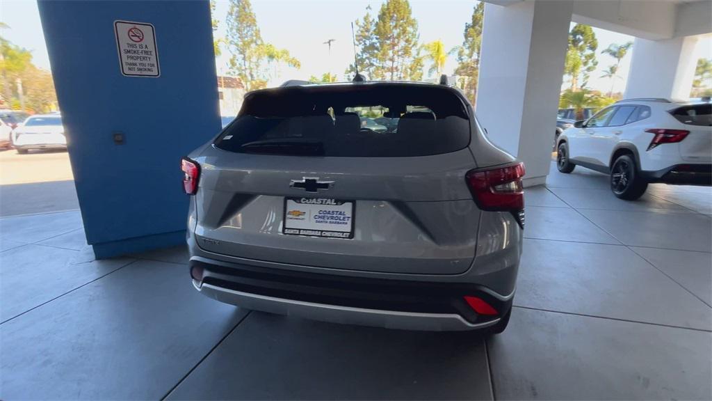 new 2025 Chevrolet Trax car, priced at $22,149